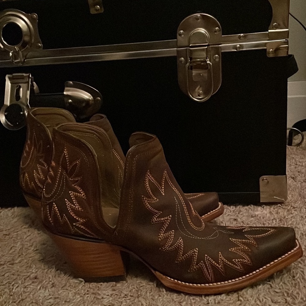 Womens Ariat Ankle Boots 9.5